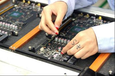 感受超強顯卡背后的硬實力——電腦報小編索泰東莞工廠行技術紀實